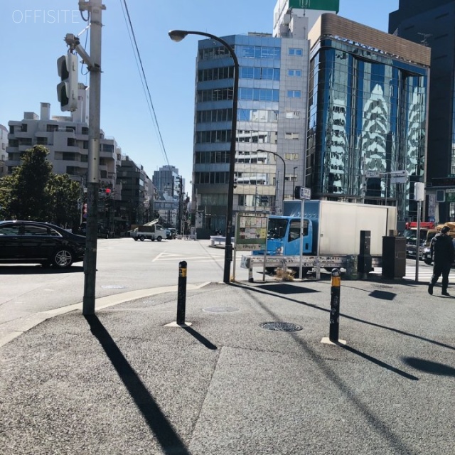 松下ビル ビル前面道路