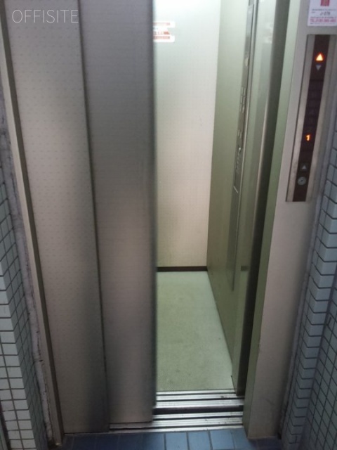 シンエイビル エレベーター
