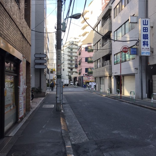 池袋山口ビル ビル前面道路
