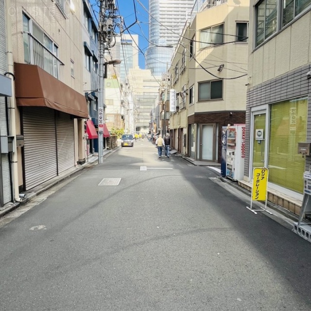 ONOビル 前面道路