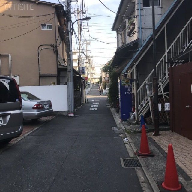 第12信興ビル ビル前面道路