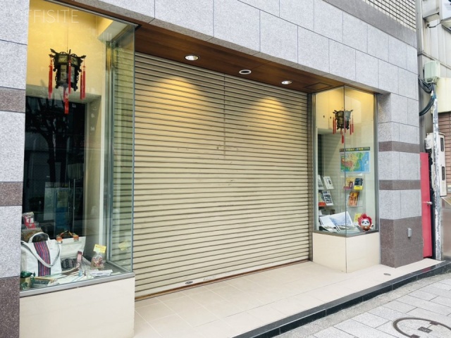 内山ビル　1F部分