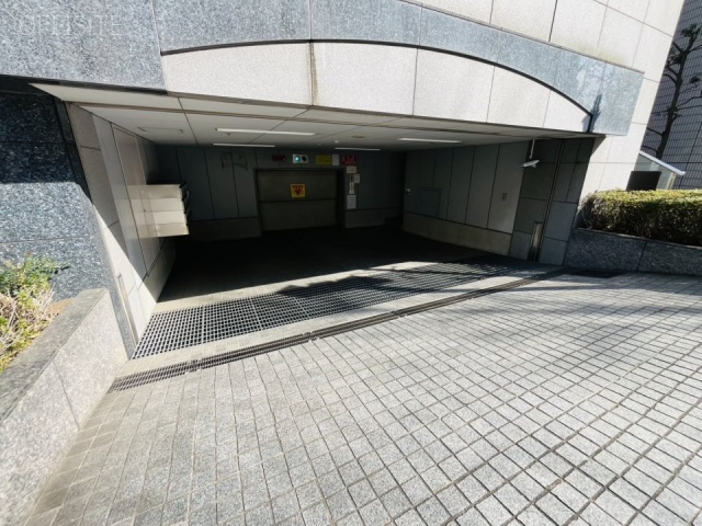 ニッセイ虎ノ門ビル 駐車場