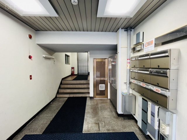 島倉ビル　エントランス