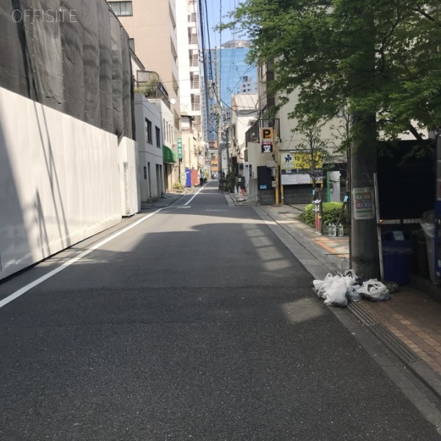 JTMー26 ビル前面道路