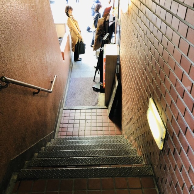 ウィンド赤坂ビル エントランス