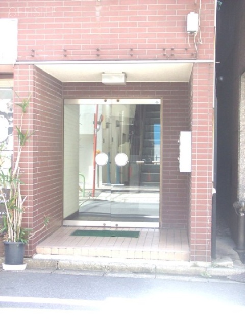第三辻ビル エントランス