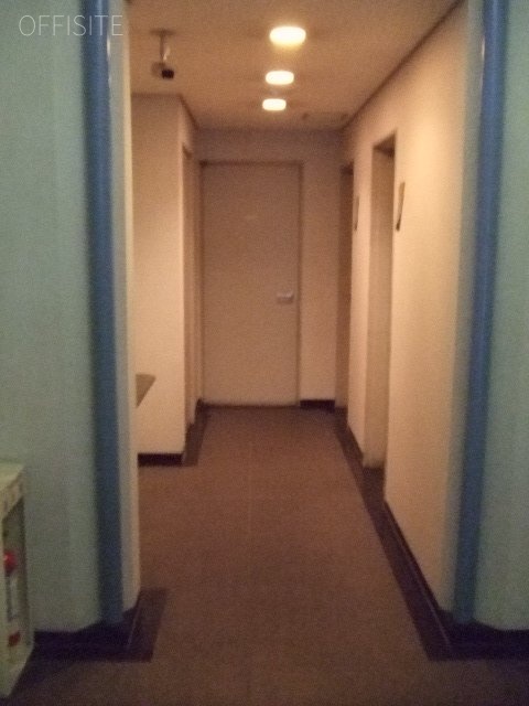 渡辺西新宿ビル　エントランス