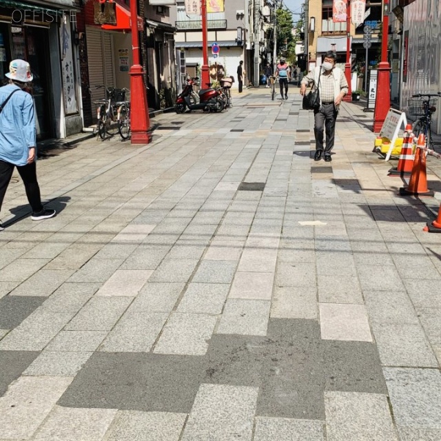 長岡ビル ビル前面道路