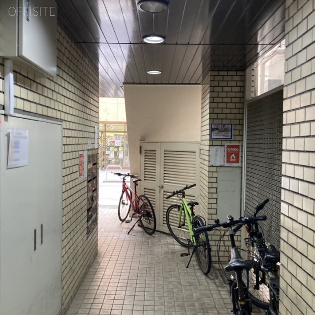 フジビル18 エントランス