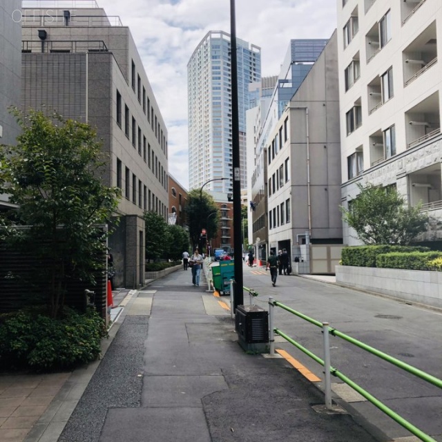 赤坂丹後ビル ビル前面道路