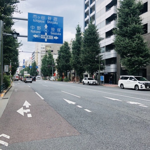 ASビル新中野　ビル前面道路