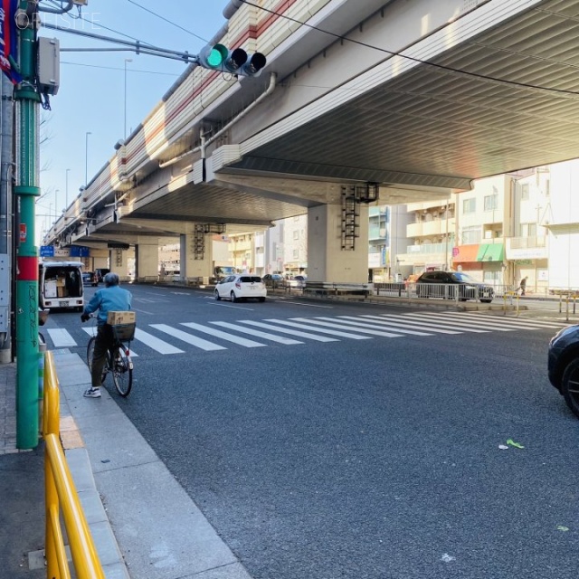 メティス笹塚ビル 前面通り(甲州街道)