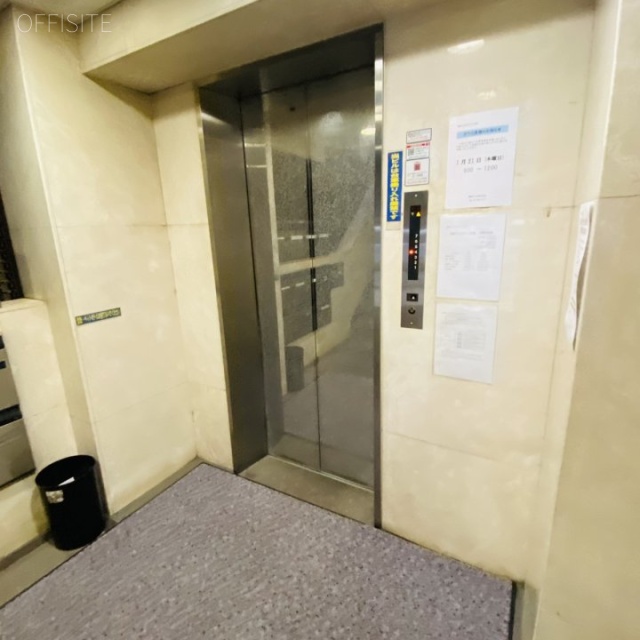 銀座アルカビル エレベーター