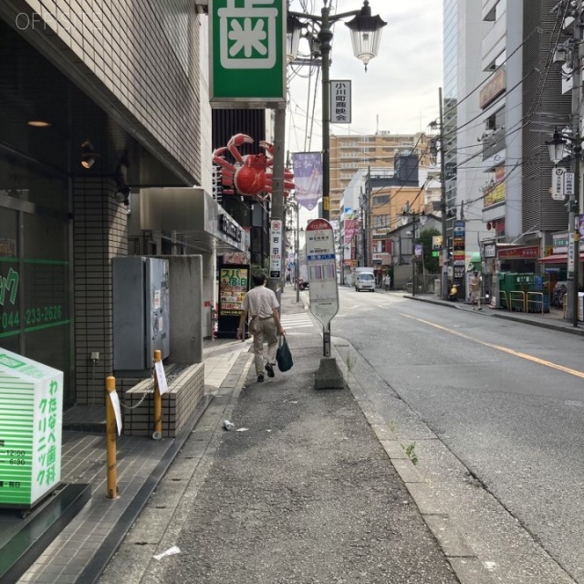 川崎トーセイビル ビル前面道路