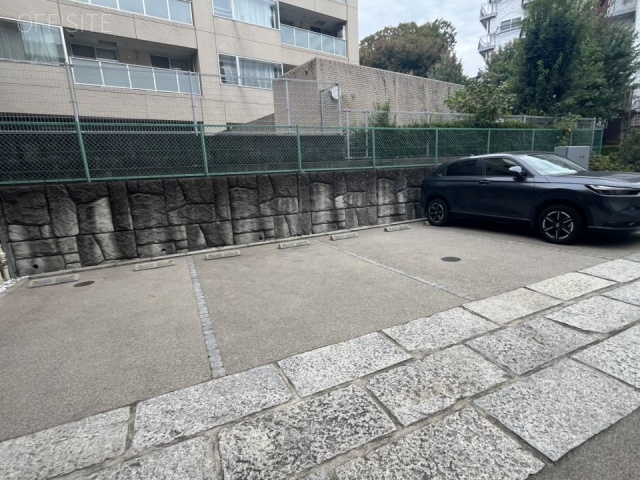 圓徳寺西館della日向坂 平置き駐車場