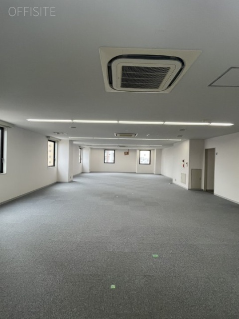 NK志村坂上ビル　基準階事務所貸室内