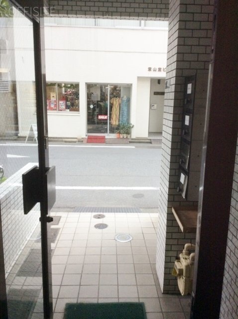 高木ビル エントランス