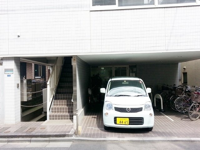 Tビル 駐車場