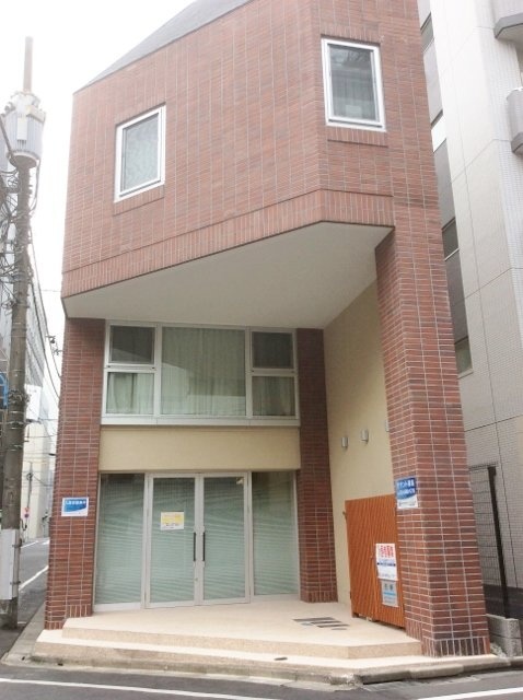 プラザ新宿御苑ビル 外観