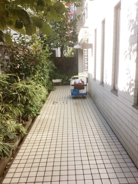 フラワービル エントランス