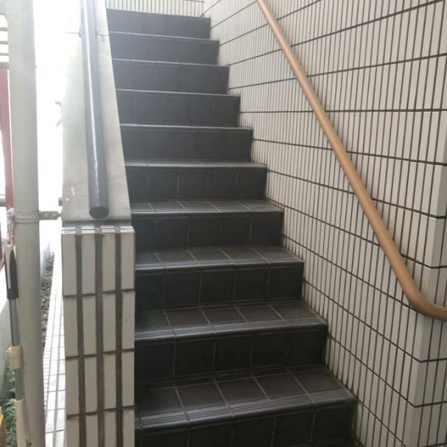 フォレストサイドI 階段