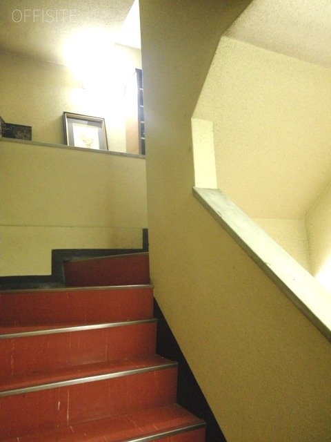 瀧ビル 階段