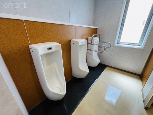 HI横浜ビル　トイレ