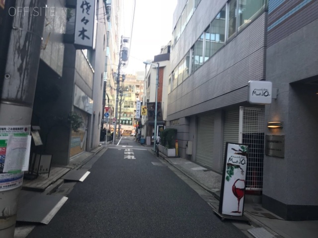 日本橋平成不動産ビル ビル前面道路