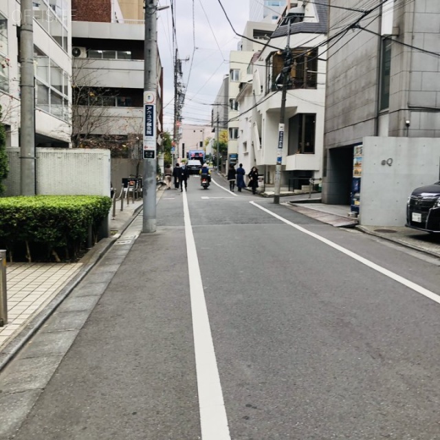 渋谷Qビル ビル前面道路