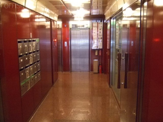 銀座八番館 画像