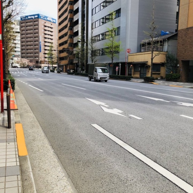 高橋ビル 前面道路