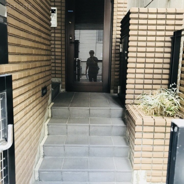 新橋サミットビル エントランス