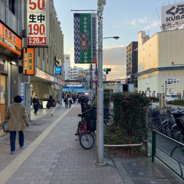 高田馬場ビル ビル前面道路