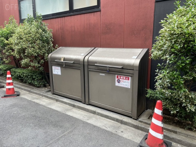 浅草駅北口ビル　ゴミ捨て場