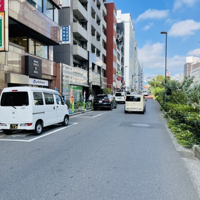 平田ビル ビル前面道路