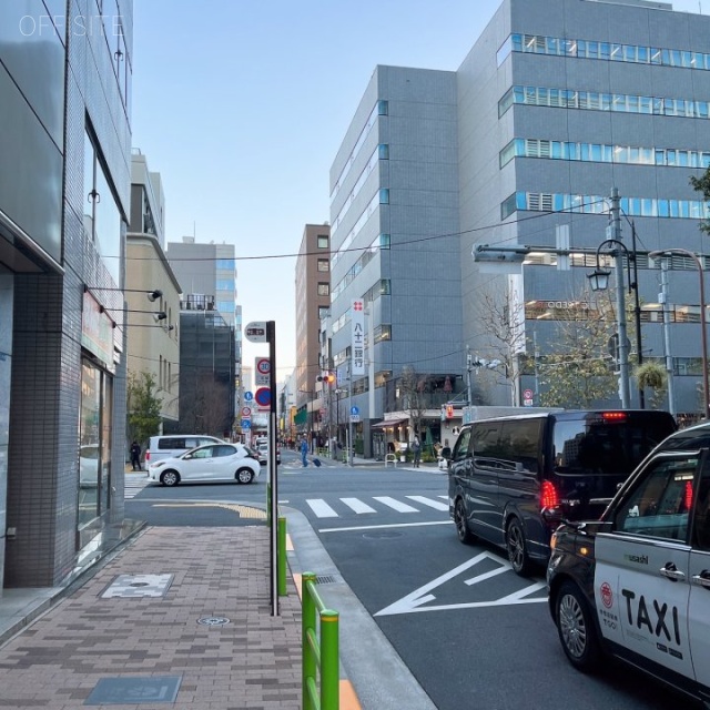 斉丸日本橋本石町ビル ビル側道