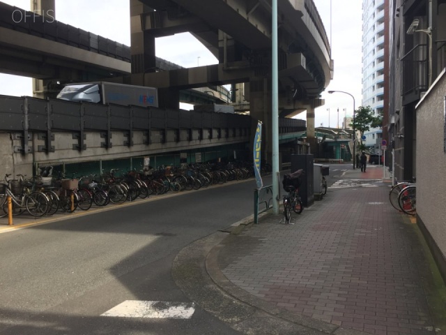 ヴェラハイツ日本橋箱崎 ビル前面道路