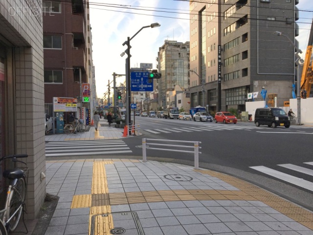 第2ファスナービル ビル前面道路