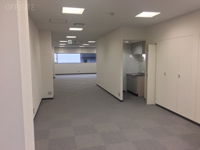 龍公亭ビル　室内