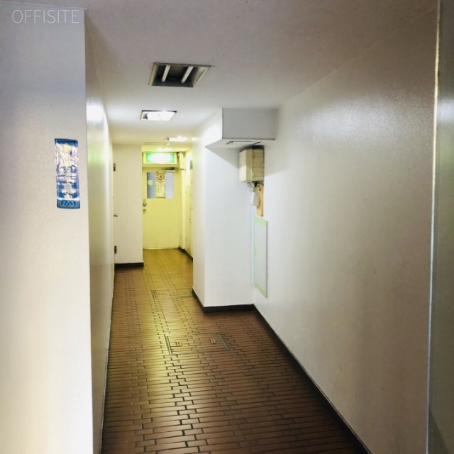 田辺ビル エントランス