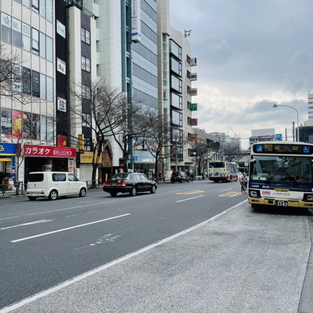 豊島興業ビル ビル前面道路