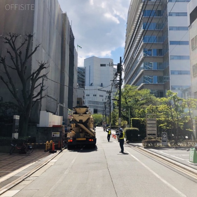 二番町平和ビル ビル前面道路