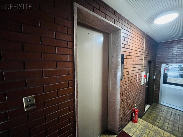 斉藤ビル　エントランス