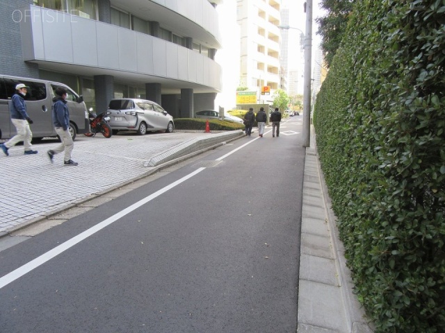ISHII’Sビル ビル前面道路
