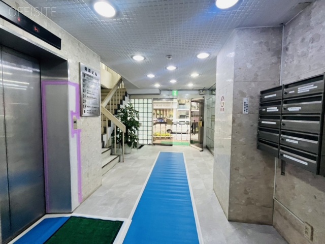 見真(けんしん)ビル　エントランス