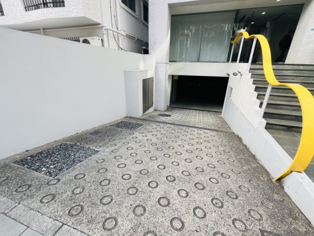 林五ビル 駐車場