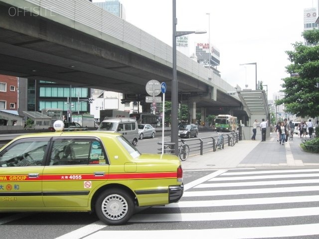 北辰ビル　ビル前面道路