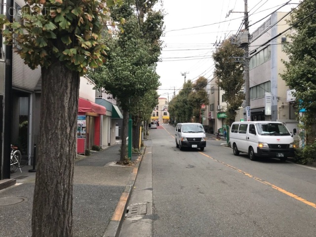 森本ビル ビル前面道路