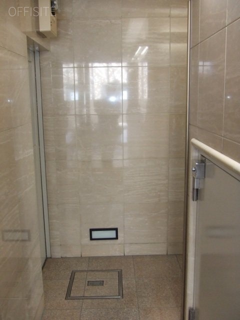 第一電建ビル エントランス